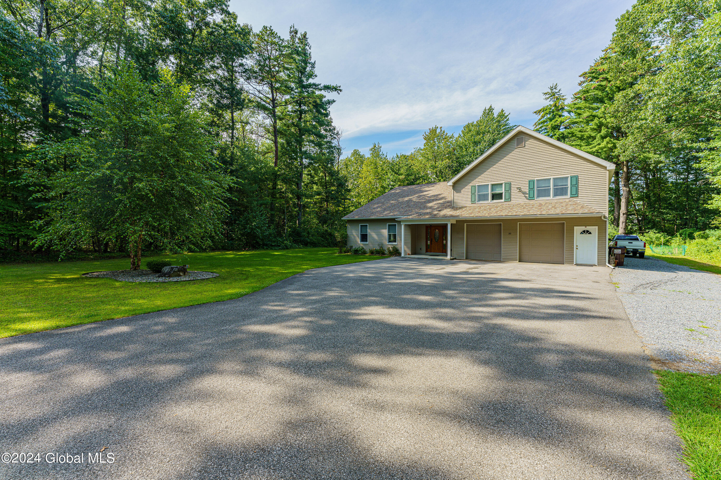 35 Dyer Switch Road Saratoga Springs, NY 12866 - Photo 2 of 31 0 Front 3