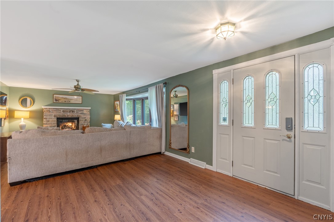 593 County Rte 10 Schroeppel, NY 13132 - Photo 3 of 38 Large foyer entry
