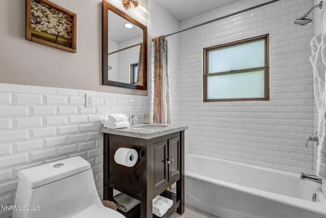 a view of a workspace with furniture