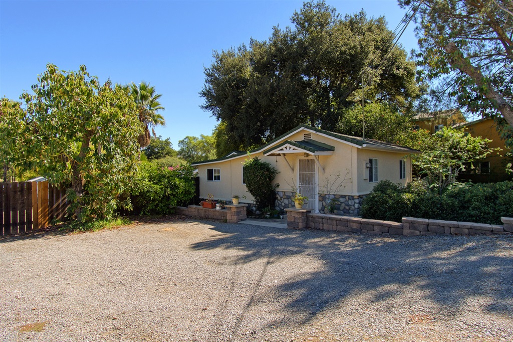 8271 Sunset Road Lakeside, CA 92040 - Photo 3 of 20