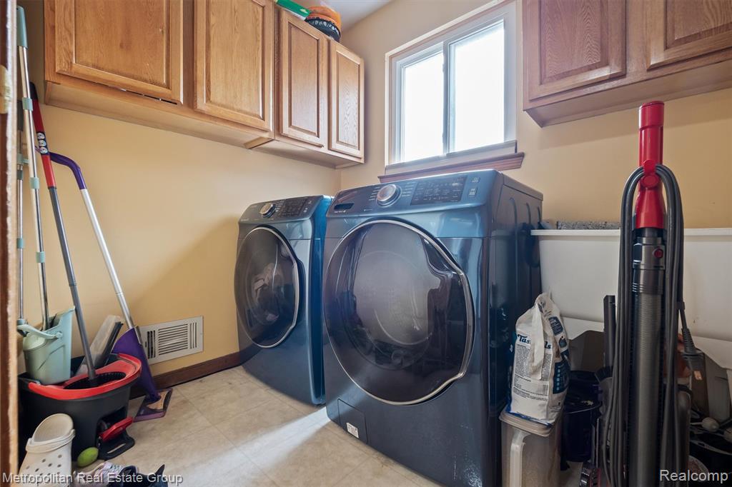 28315 Gold Chesterfield, MI 48047 - Photo 26 of 39