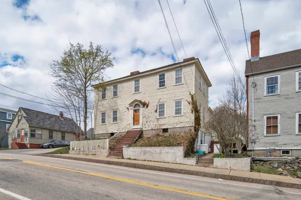 $1,200,800 | 357 Maplewood Avenue, Portsmouth, NH 03801