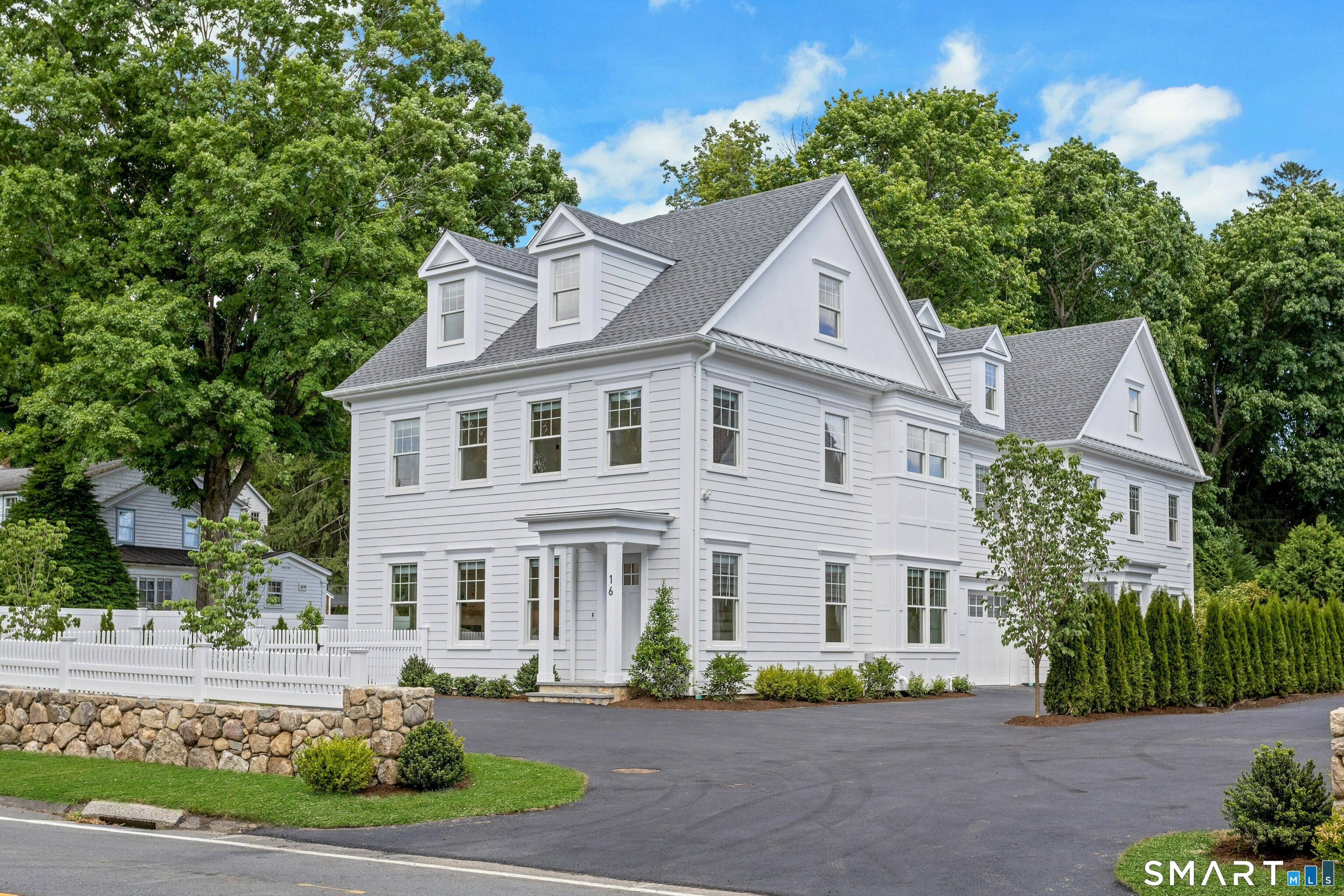16 R Old Stamford Road New Canaan, CT 06840 - Photo 2 of 36