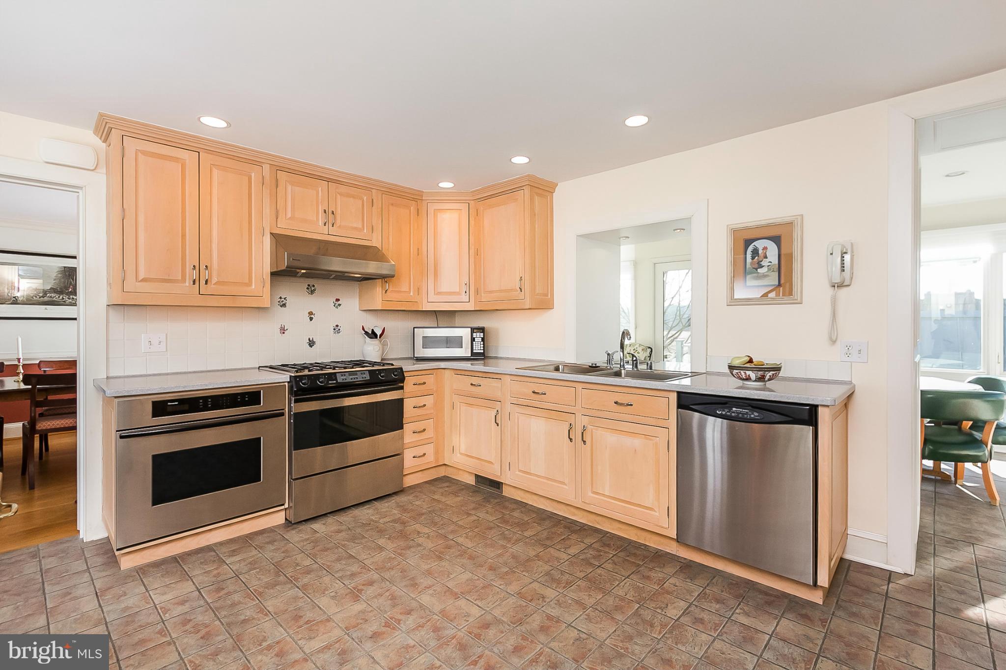 2017 Western Run Road Cockeysville, MD 21030 - Photo 9 of 30 Kitchen
