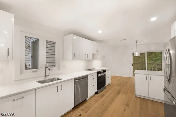 $4,400 | 5 Somerset Hills Village, Unit B, Bernardsville, NJ 07924