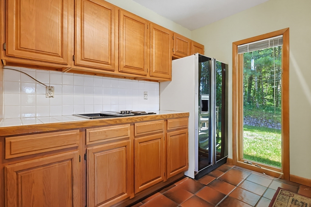 42 Jolicoeur Avenue Spencer, MA 01562 - Photo 9 of 39