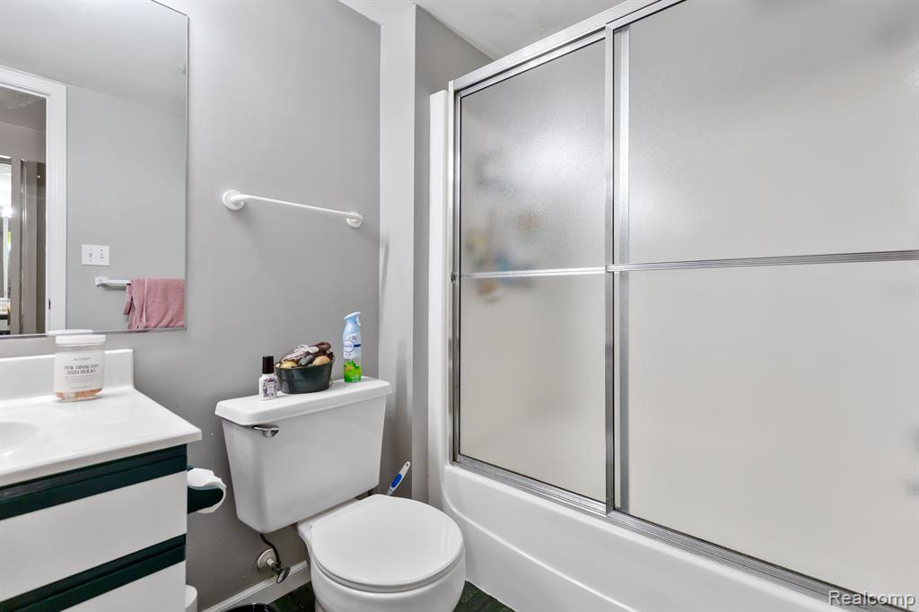 1235 South Maple Road, Unit 201 Ann Arbor, MI 48103 - Photo 9 of 22 Gallery Image 9