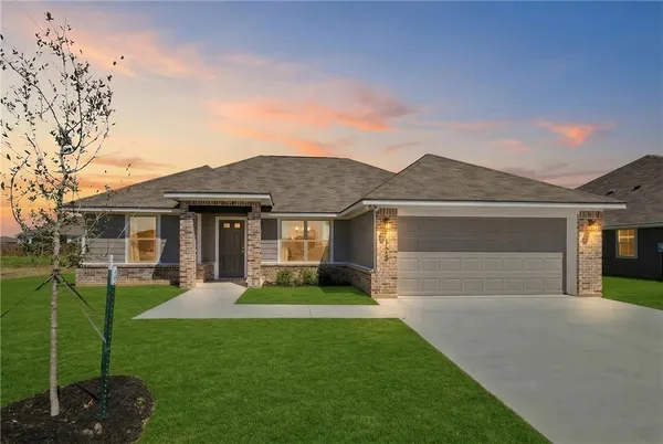 $275,000 | 125 Cotton Cove, Snook, TX 77879