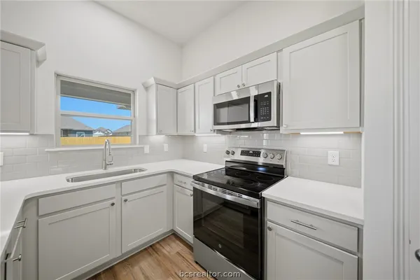 $275,000 | 125 Cotton Cove, Snook, TX 77879