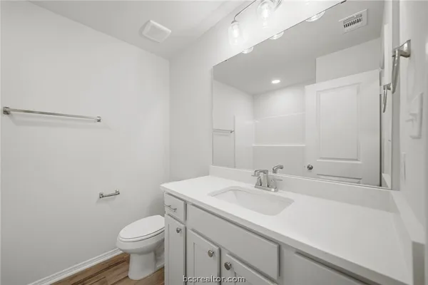 $275,000 | 125 Cotton Cove, Snook, TX 77879