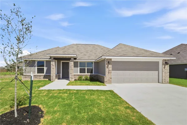 $275,000 | 125 Cotton Cove, Snook, TX 77879
