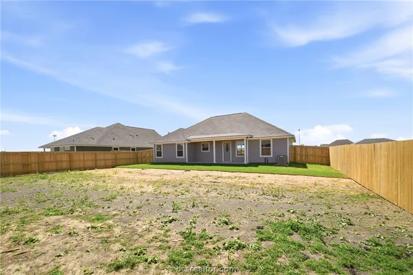 $275,000 | 125 Cotton Cove, Snook, TX 77879