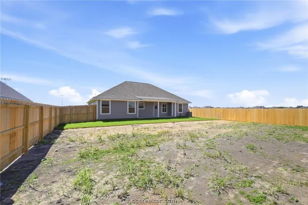 $275,000 | 125 Cotton Cove, Snook, TX 77879