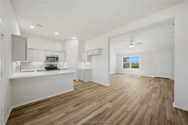 $275,000 | 125 Cotton Cove, Snook, TX 77879