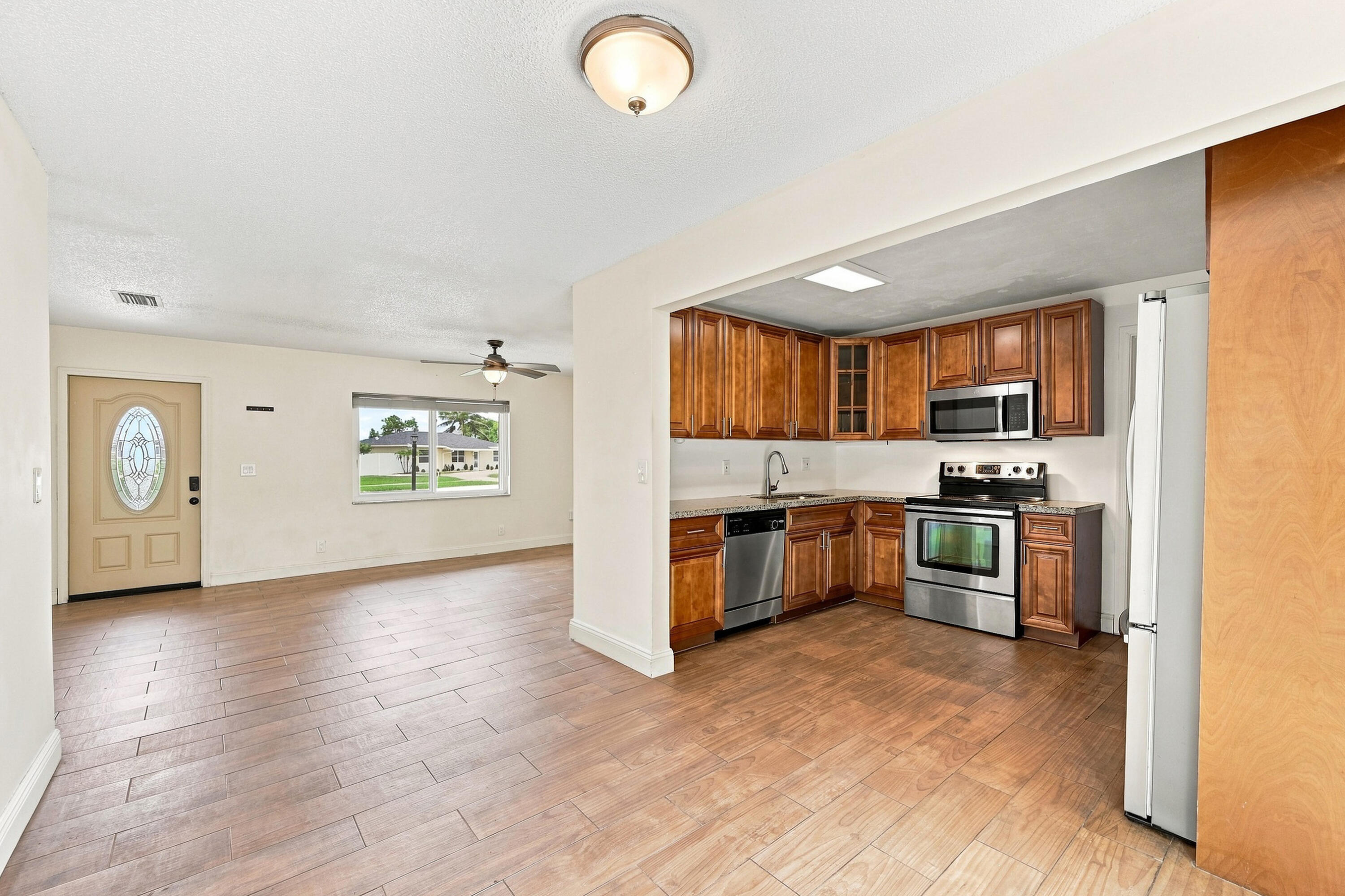 9734 Alaska Circle Boca Raton, FL 33434 - Photo 26 of 28 11_stl_9692