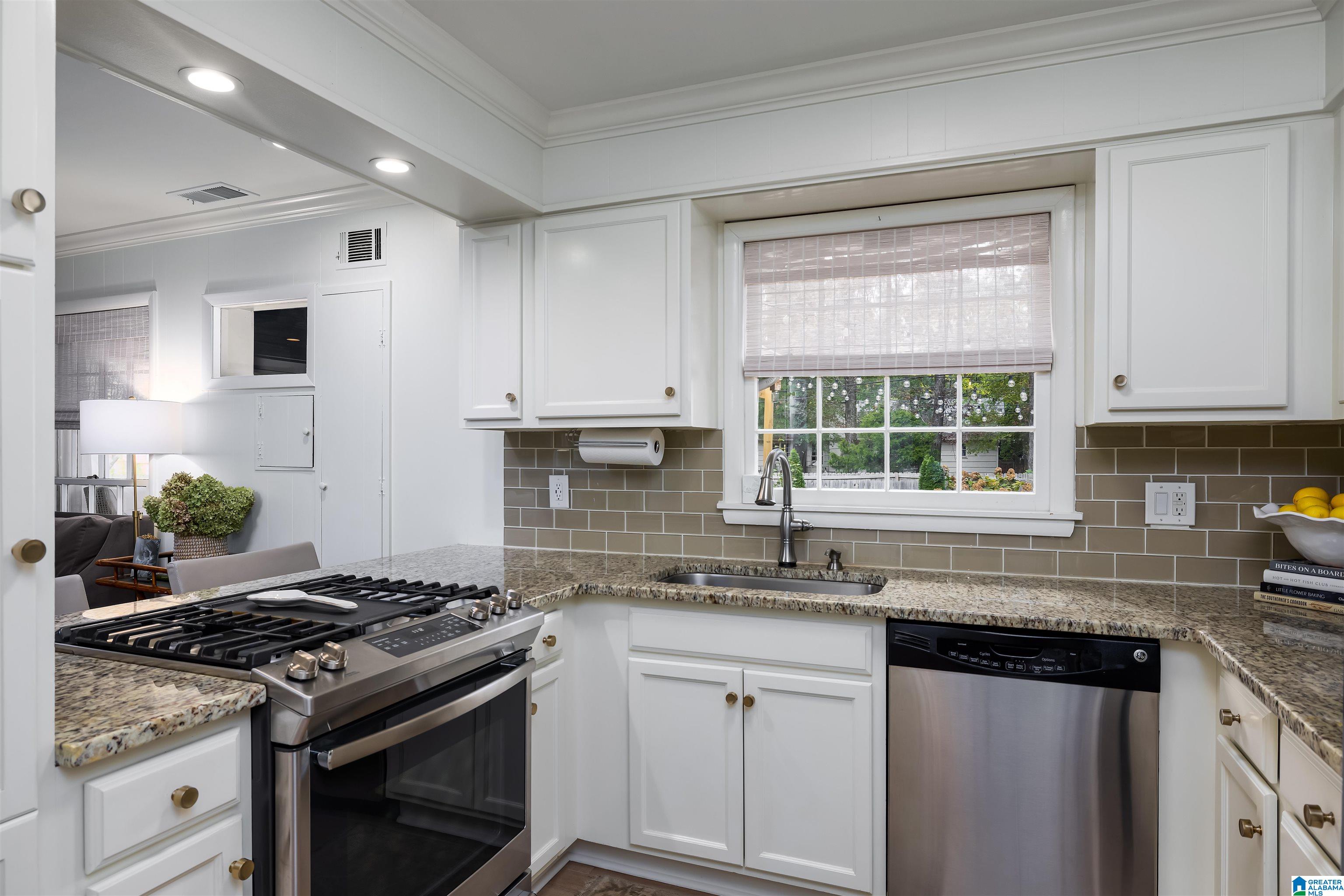 4324 Mountaindale Road Birmingham, AL 35213 - Photo 15 of 45