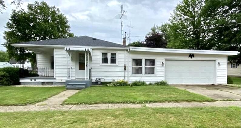 233 North Ruggles Street Bronson, MI 49028 - Photo 3 of 18 39A97F2E-130E-4C85-B1A3-4EB848BDEE9D