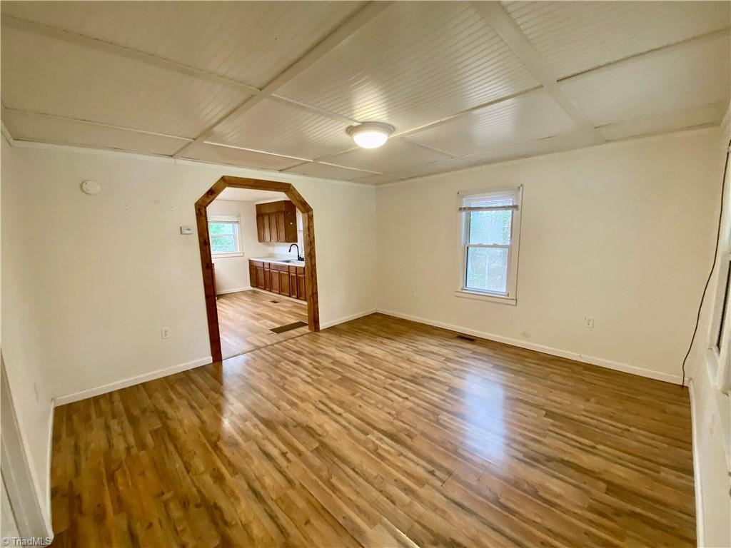 130 Mountain View Road Elkin, NC 28621 - Photo 4 of 10 Gallery Image 4