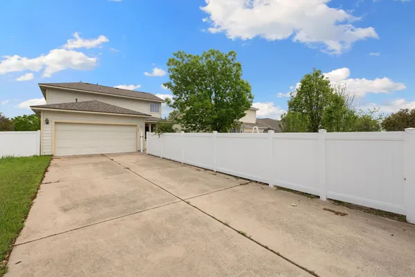 $2,400 | 1506 Wild Basin Lane, Cedar Park, TX 78613