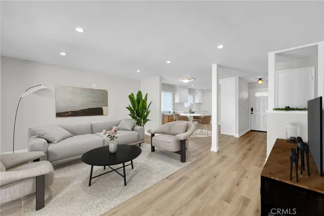 $789,000 | 22123 Alamogordo Road, Saugus, CA 91350