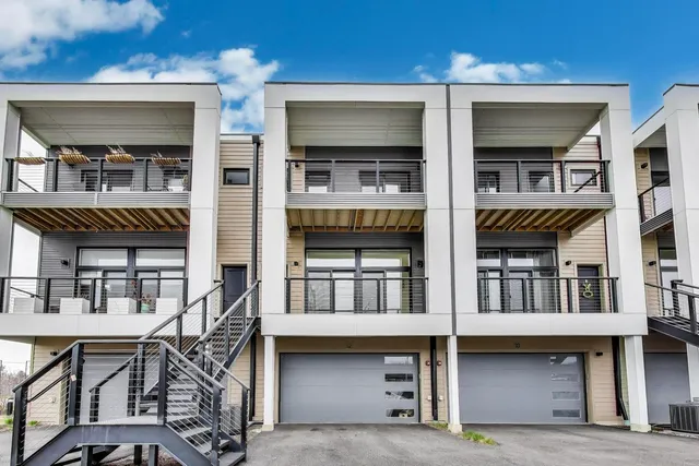 $849,000 | 12 Golden Sunset Drive, Lake Zurich, IL 60047