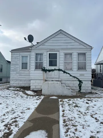$1,200 | 4828 Chestnut Avenue, Hammond, IN 46327