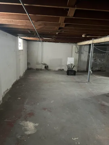 $1,200 | 4828 Chestnut Avenue, Hammond, IN 46327