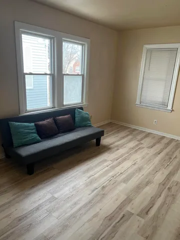 $1,200 | 4828 Chestnut Avenue, Hammond, IN 46327