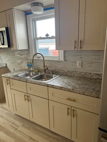 $1,200 | 4828 Chestnut Avenue, Hammond, IN 46327