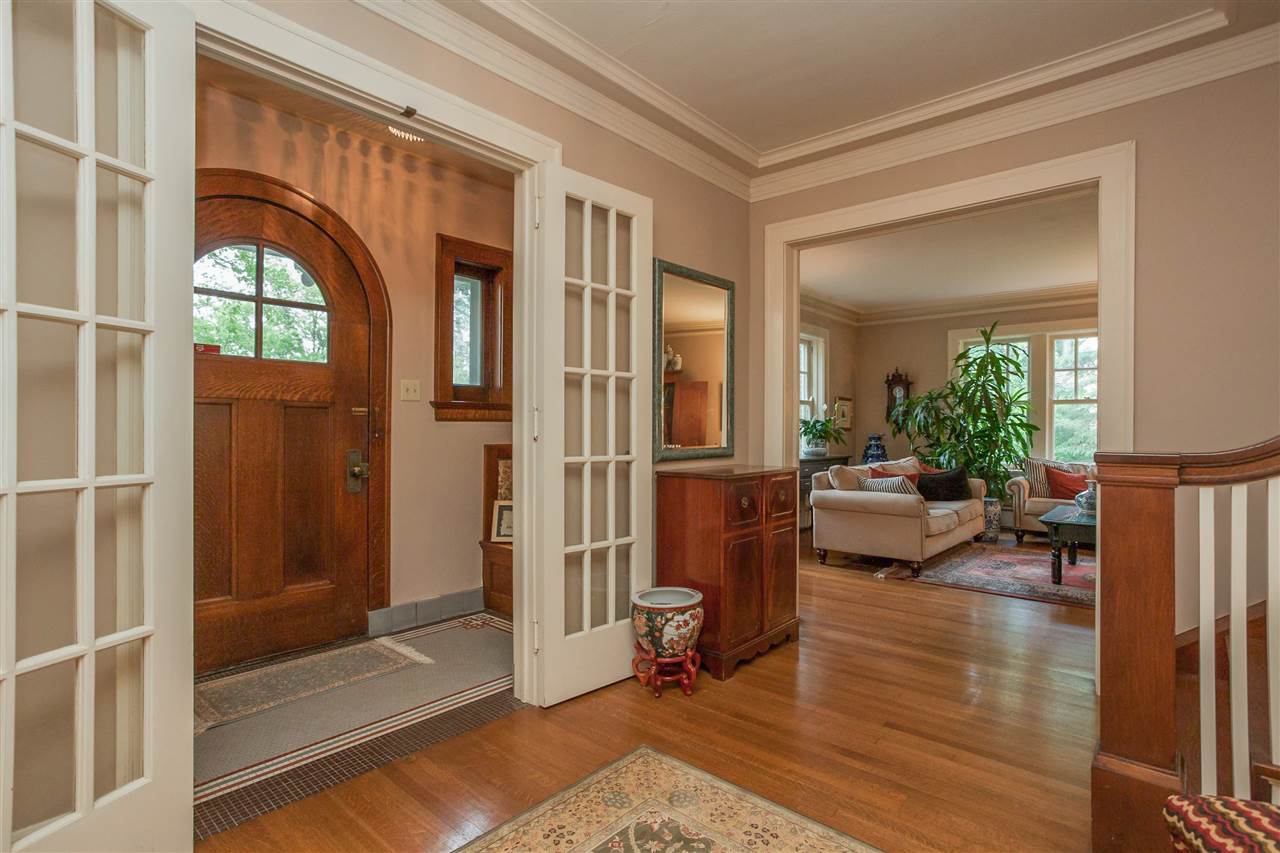 2225 Ridgeway Drive Southeast Cedar Rapids, IA 52403 - Photo 2 of 25 Gallery Image 2