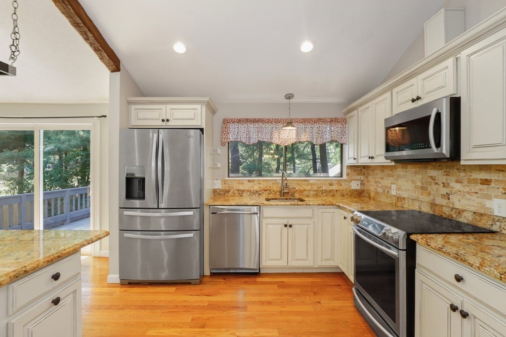 7 Emily Road Framingham, MA 01701 - Photo 14 of 42 Gallery Image 14