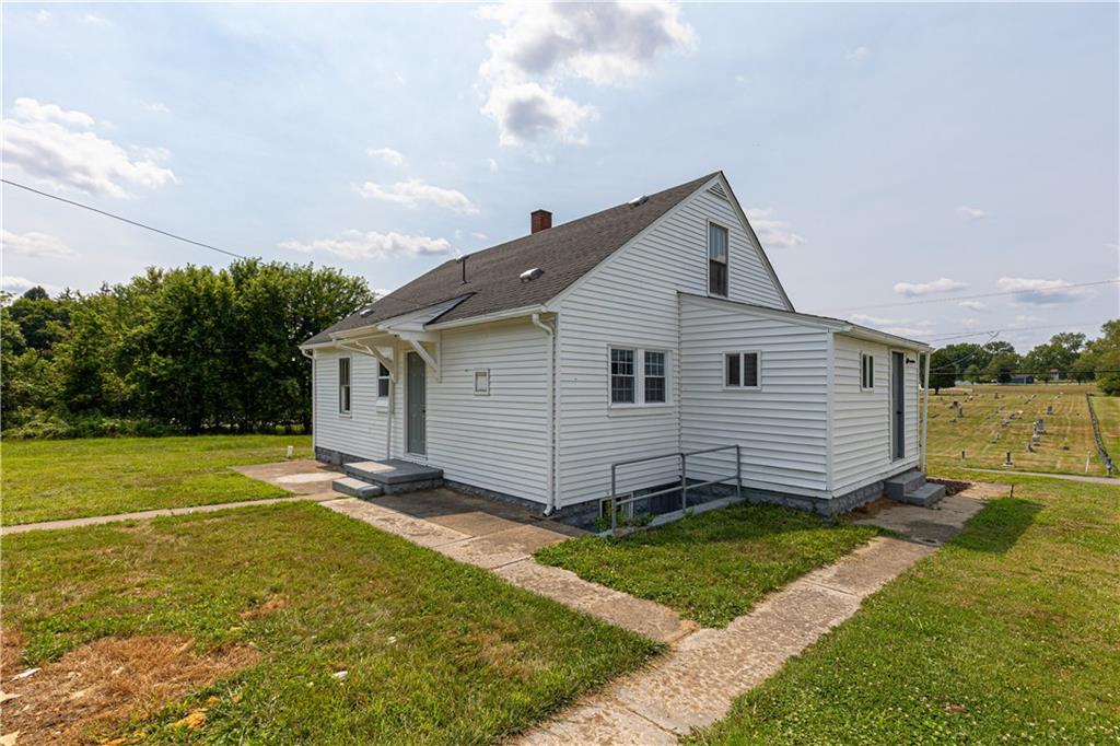 1179 Crucible Road Rices Landing, PA 15357 - Photo 4 of 39