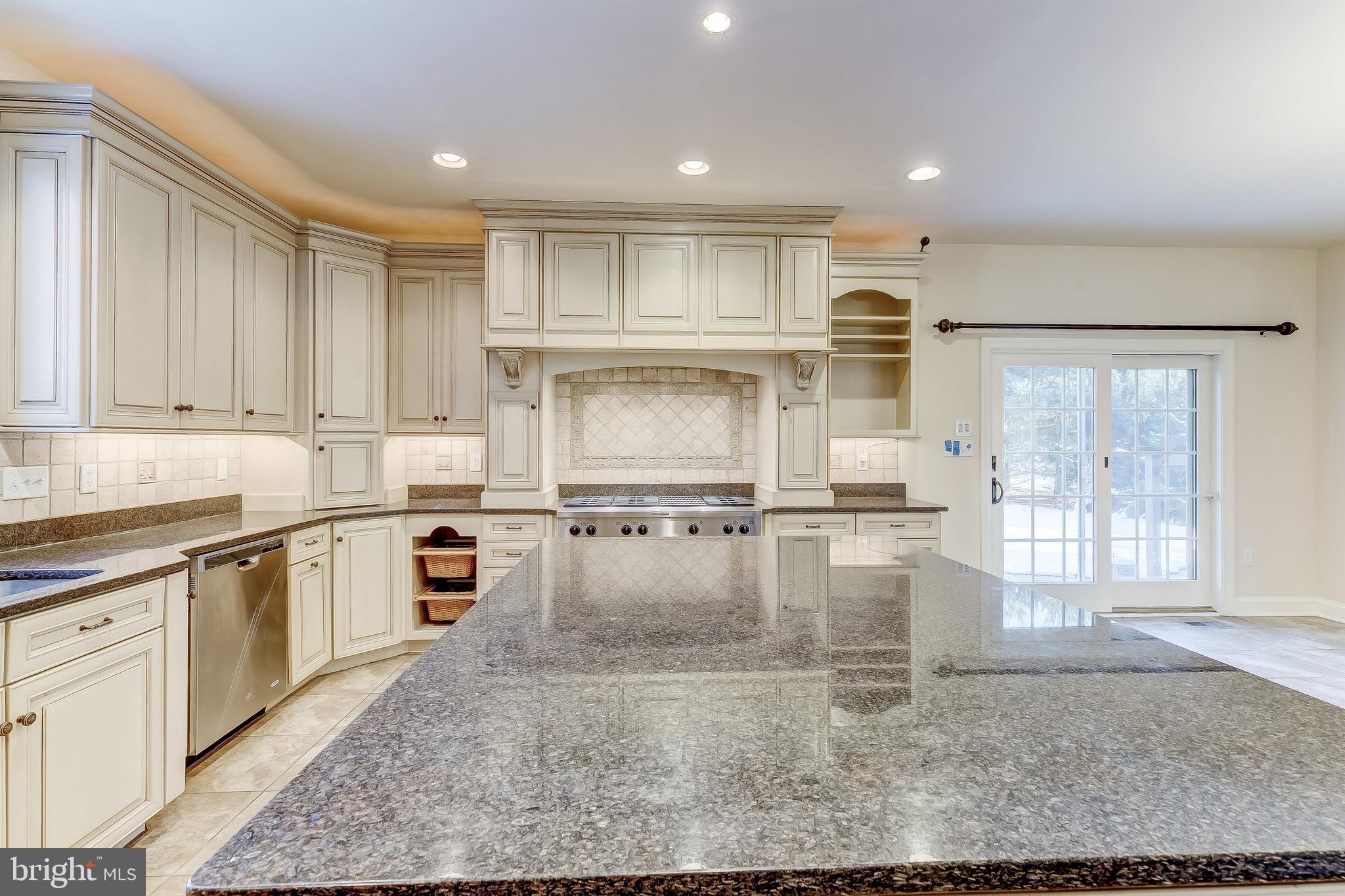 12845 Dover Road Reisterstown, MD 21136 - Photo 7 of 32