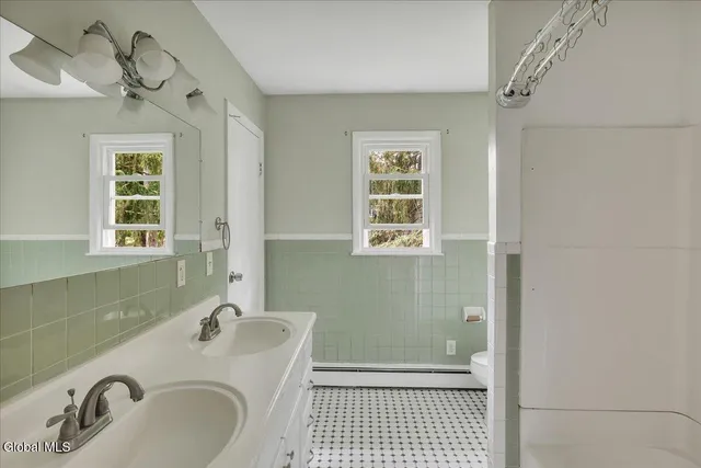 $459,000 | 95 Albany Avenue, Kinderhook Village, NY 12106