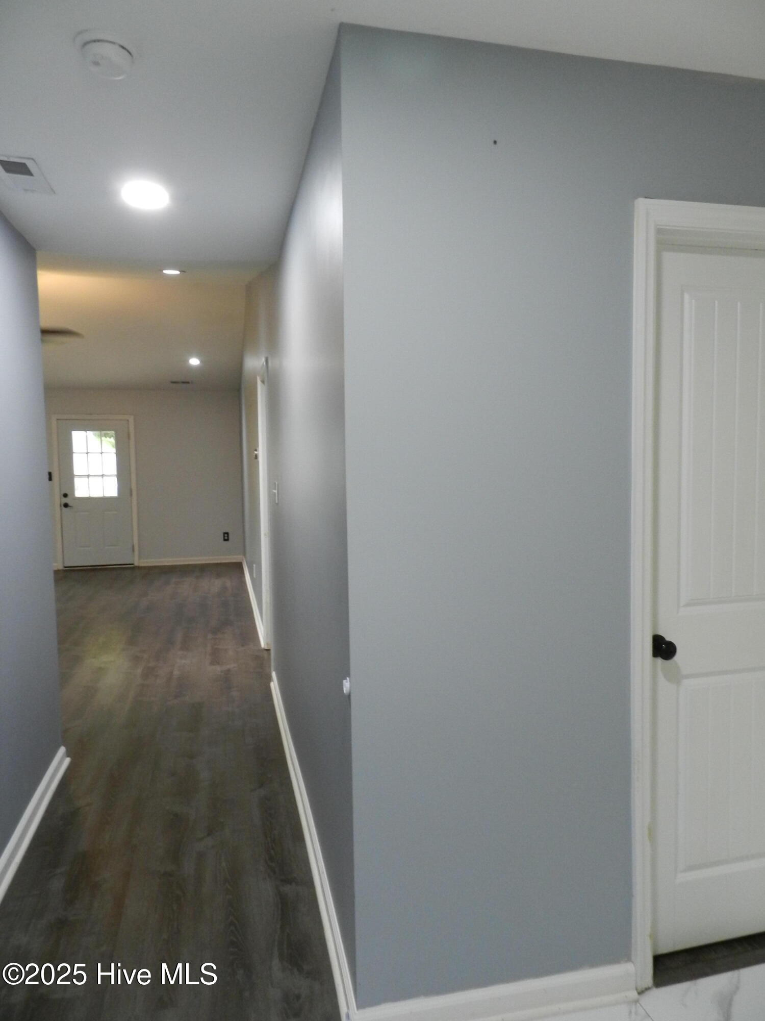 305 Roosevelt Road Jacksonville, NC 28540 - Photo 14 of 25 DSCN4281