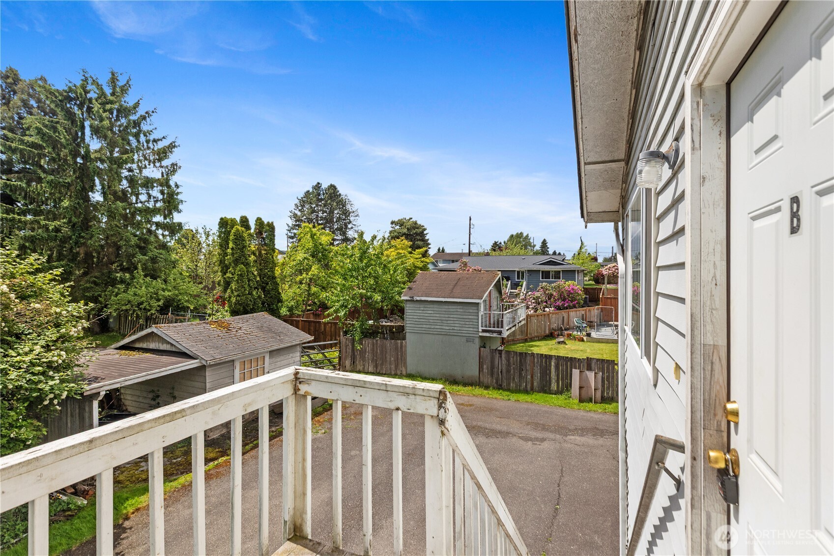 2312 Jade Avenue Everett, WA 98201 - Photo 16 of 34 a view of a city from a balcony