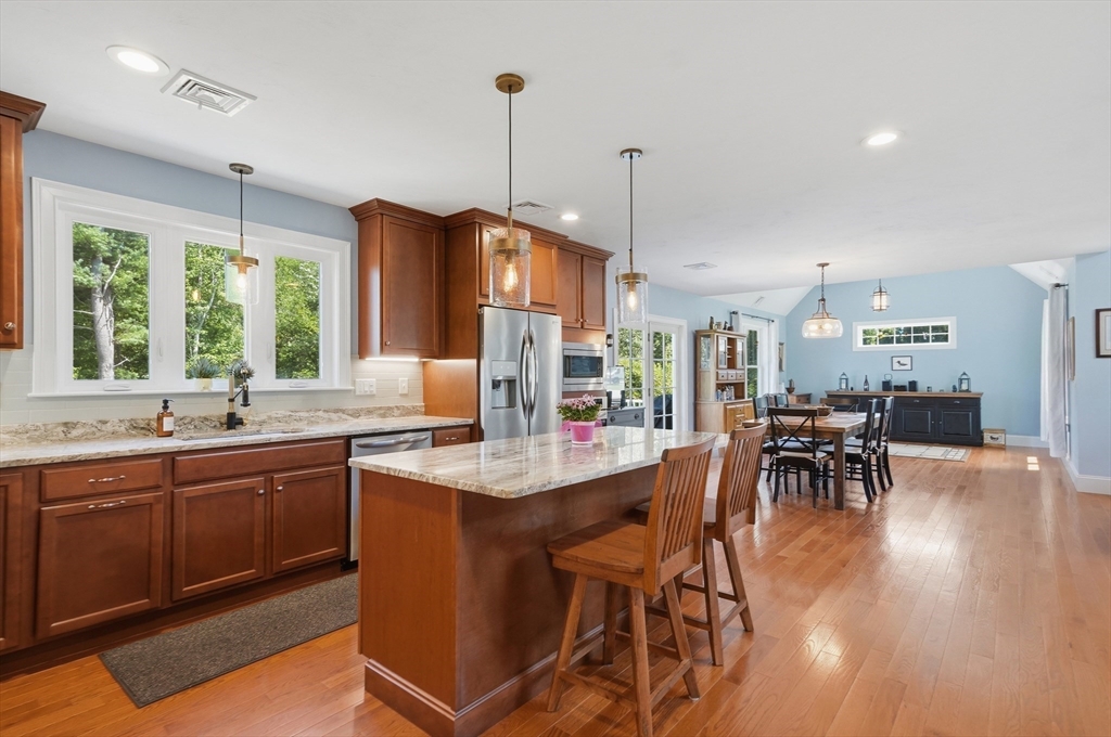31 Bristol Road Pembroke, MA 02359 - Photo 11 of 40 Gallery Image 11