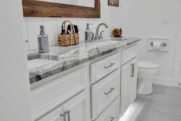 $975,000 | 209 North Rockfish Lane, Celina, TN 38551