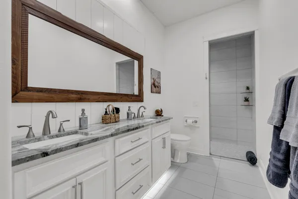 $975,000 | 209 North Rockfish Lane, Celina, TN 38551