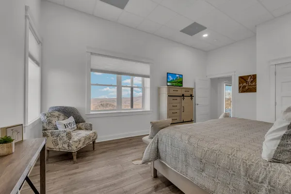 $975,000 | 209 North Rockfish Lane, Celina, TN 38551