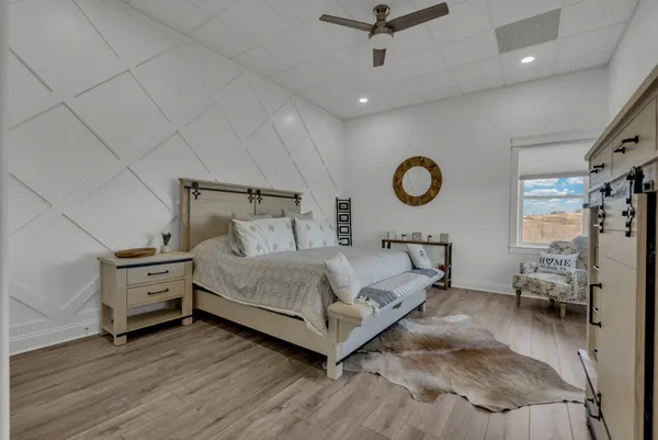 $975,000 | 209 North Rockfish Lane, Celina, TN 38551