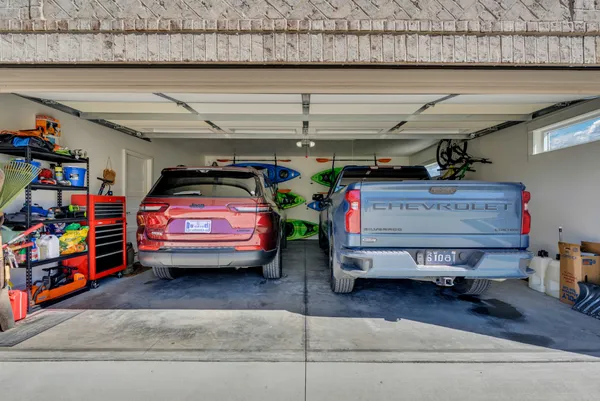 $975,000 | 209 North Rockfish Lane, Celina, TN 38551