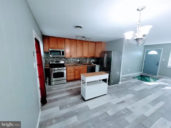 $2,350 | 912 Shelby Drive, Oxon Hill, MD 20745