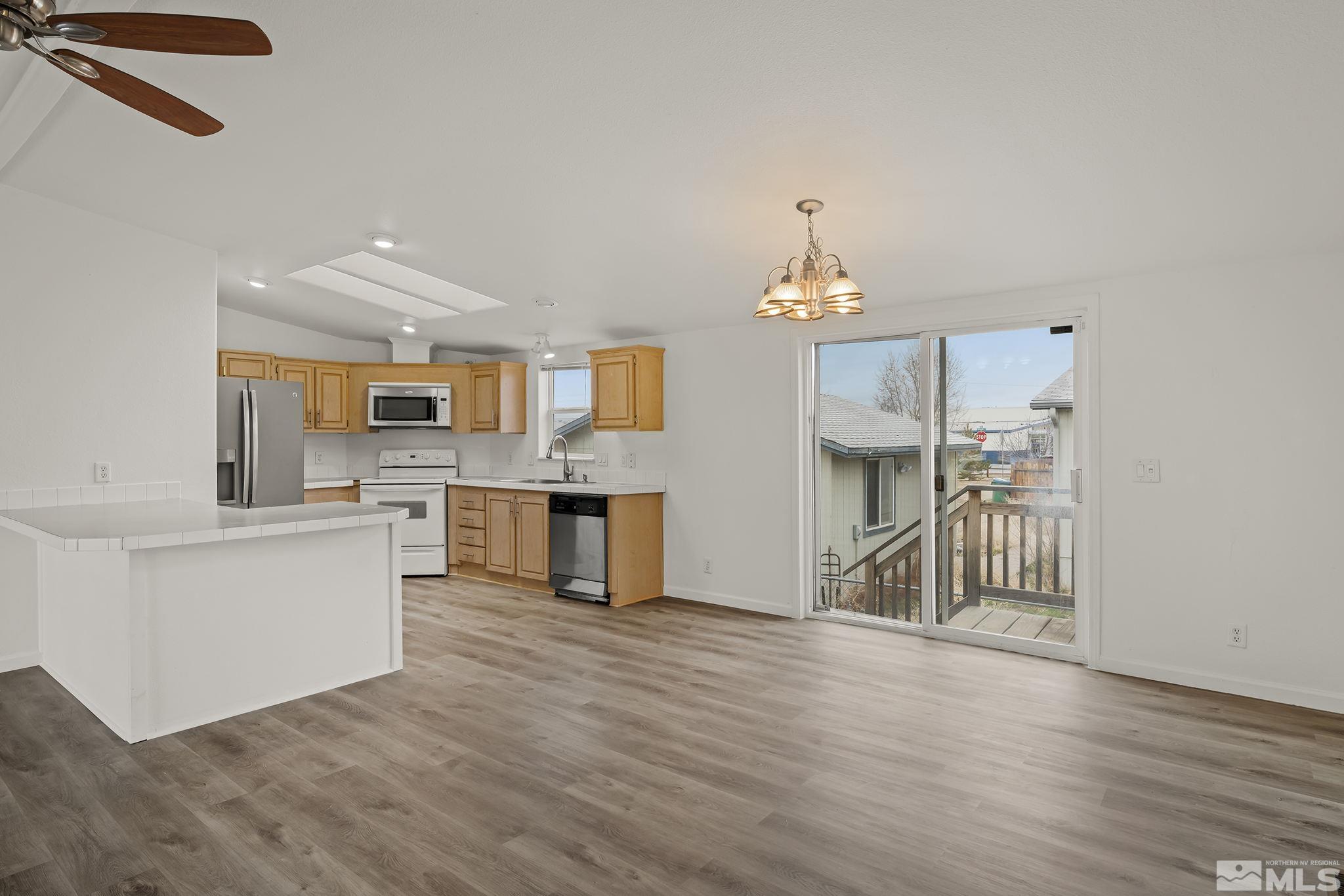 230 Magnolia Way Reno, NV 89506 - Photo 6 of 16 Photo 6