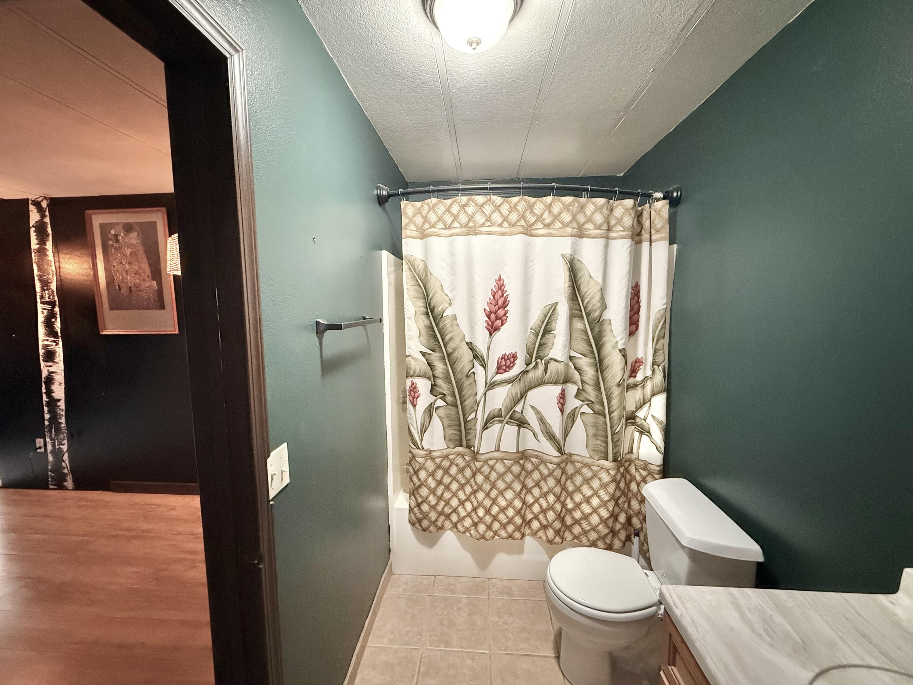 2383 Blue Pool Way Chiloquin, OR 97624 - Photo 24 of 48 PRIMARY BATH