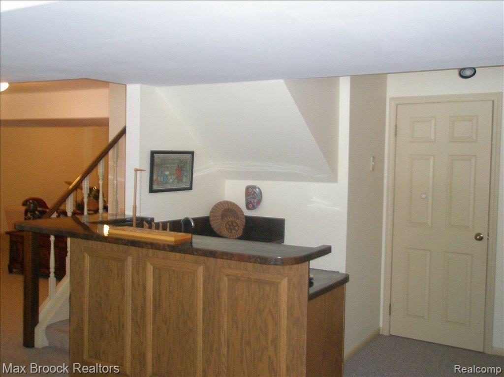 9185 Fox Hollow Road Clarkston, MI 48348 - Photo 18 of 25 Wet Bar