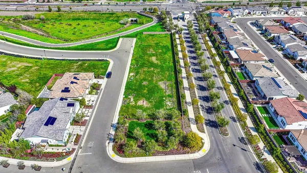 $1,125,000 | 3585 Clubhouse Parkway, Folsom, CA 95630