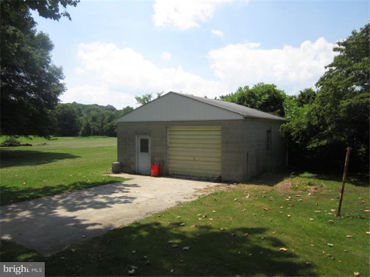 84 North Dupont Road Carneys Point, NJ 08069 - Photo 15 of 20 Gallery Image 15
