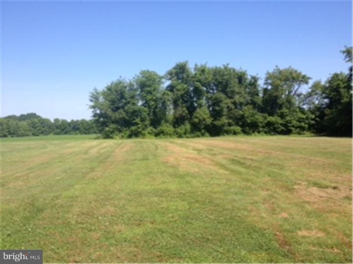 84 North Dupont Road Carneys Point, NJ 08069 - Photo 20 of 20 View in Back