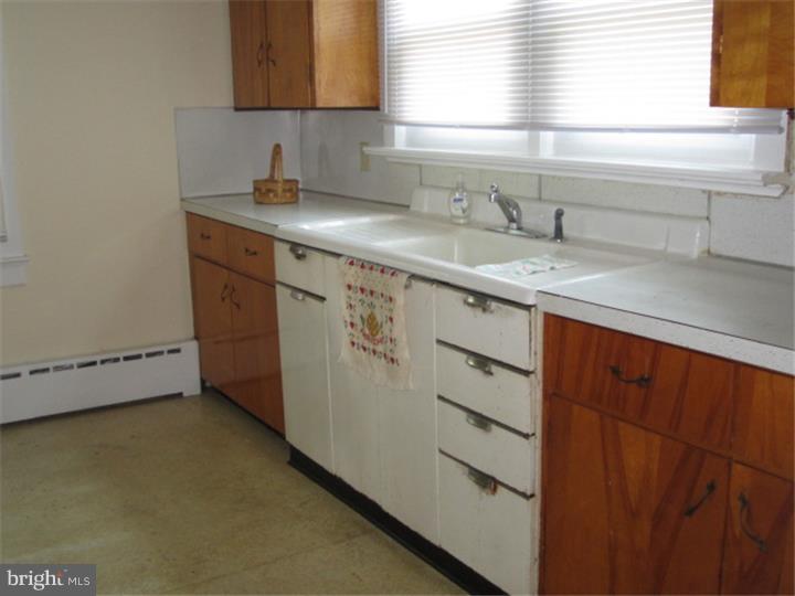 84 North Dupont Road Carneys Point, NJ 08069 - Photo 9 of 20 Gallery Image 9